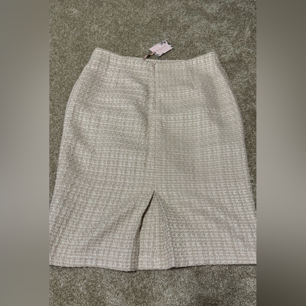 Elegant Cream Tweed skirt NWT - Picture 4 of 5
